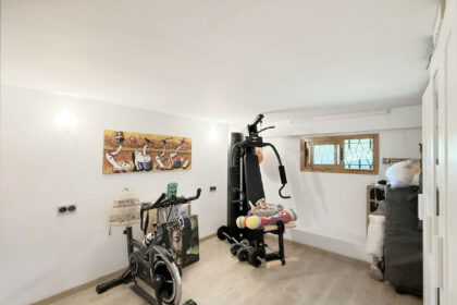 b831c3e6519d6b4f438f6af8cfc0fa32 - 29