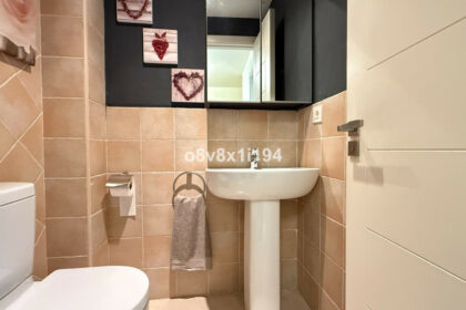 b85c90b58a99d7c2bf90b981f4d9540c - 15