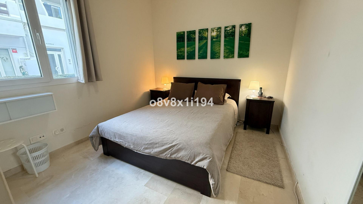 b85c90b58a99d7c2bf90b981f4d9540c - 25