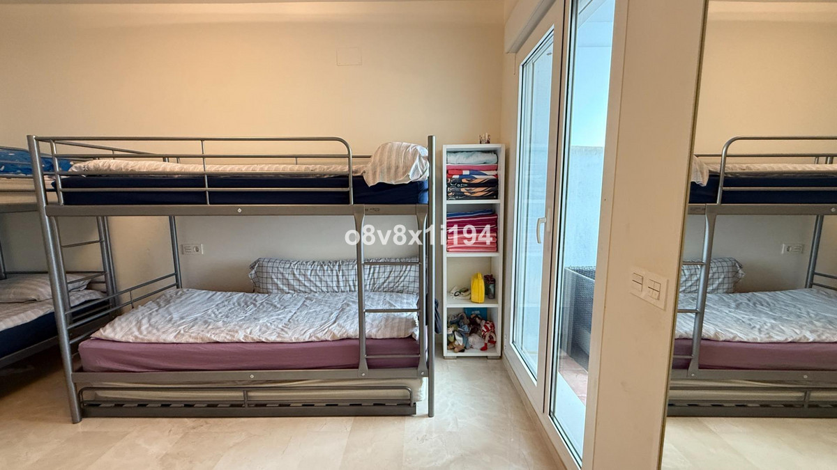 b85c90b58a99d7c2bf90b981f4d9540c - 33