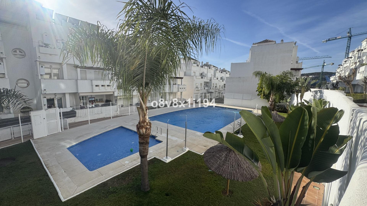 b85c90b58a99d7c2bf90b981f4d9540c - 36