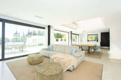 b86bfcc0770866763764349937ec0105 - 13