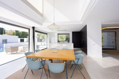 b86bfcc0770866763764349937ec0105 - 16