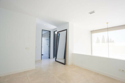 b86bfcc0770866763764349937ec0105 - 47