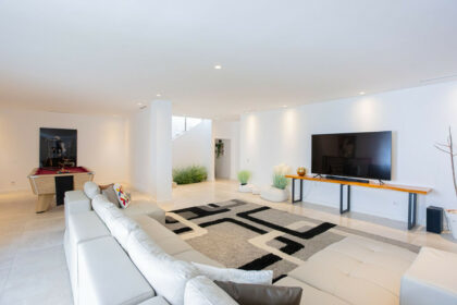 b86bfcc0770866763764349937ec0105 - 50