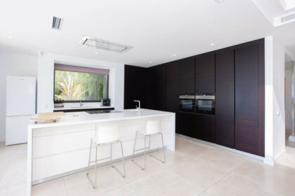 b86bfcc0770866763764349937ec0105 - 9