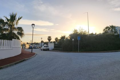 b8ac3e769d3fdbfe733e72b73b2ad28b - 3