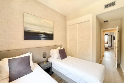 b8b6c7c04334e383c855cbb89ca85074 - 12