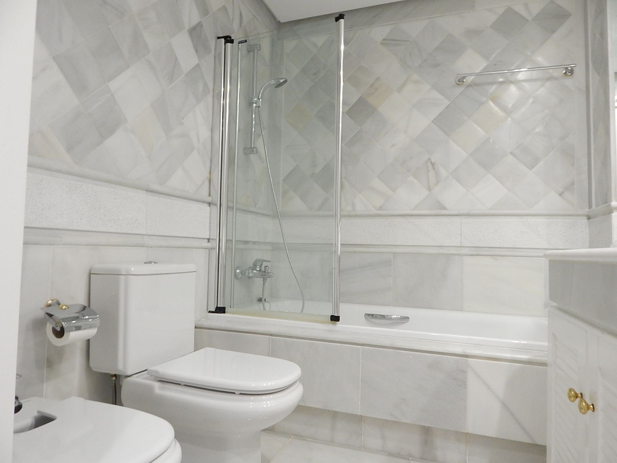 b8d7858e7240548aab4169a284929b27 - 10