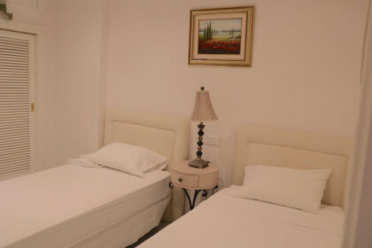 b8d7858e7240548aab4169a284929b27 - 12