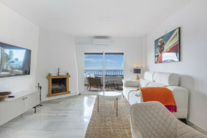 b8dc4c10c8c4fbea892fb0d3a4770e4b - 16