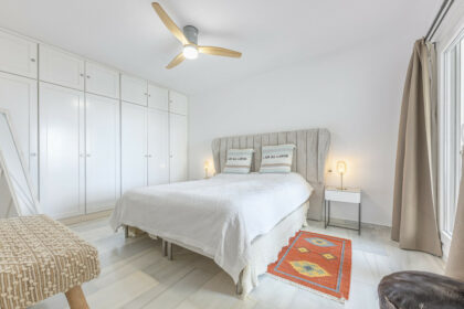 b8dc4c10c8c4fbea892fb0d3a4770e4b - 20