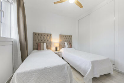 b8dc4c10c8c4fbea892fb0d3a4770e4b - 21