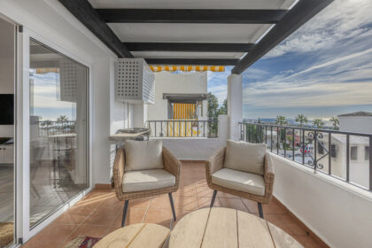 b8dc4c10c8c4fbea892fb0d3a4770e4b - 30