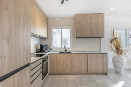 b8dc4c10c8c4fbea892fb0d3a4770e4b - 5