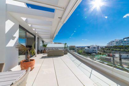 b8e7e7198a98fcaf581a820eb2a85806 - 1