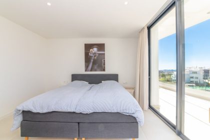 b8e7e7198a98fcaf581a820eb2a85806 - 16