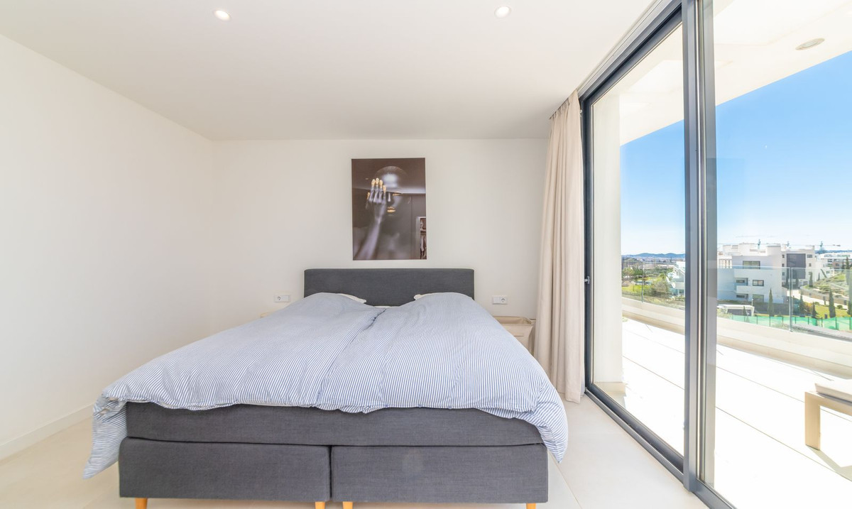 b8e7e7198a98fcaf581a820eb2a85806 - 16