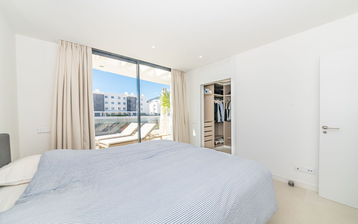 b8e7e7198a98fcaf581a820eb2a85806 - 17