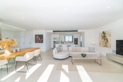 b8e7e7198a98fcaf581a820eb2a85806 - 2