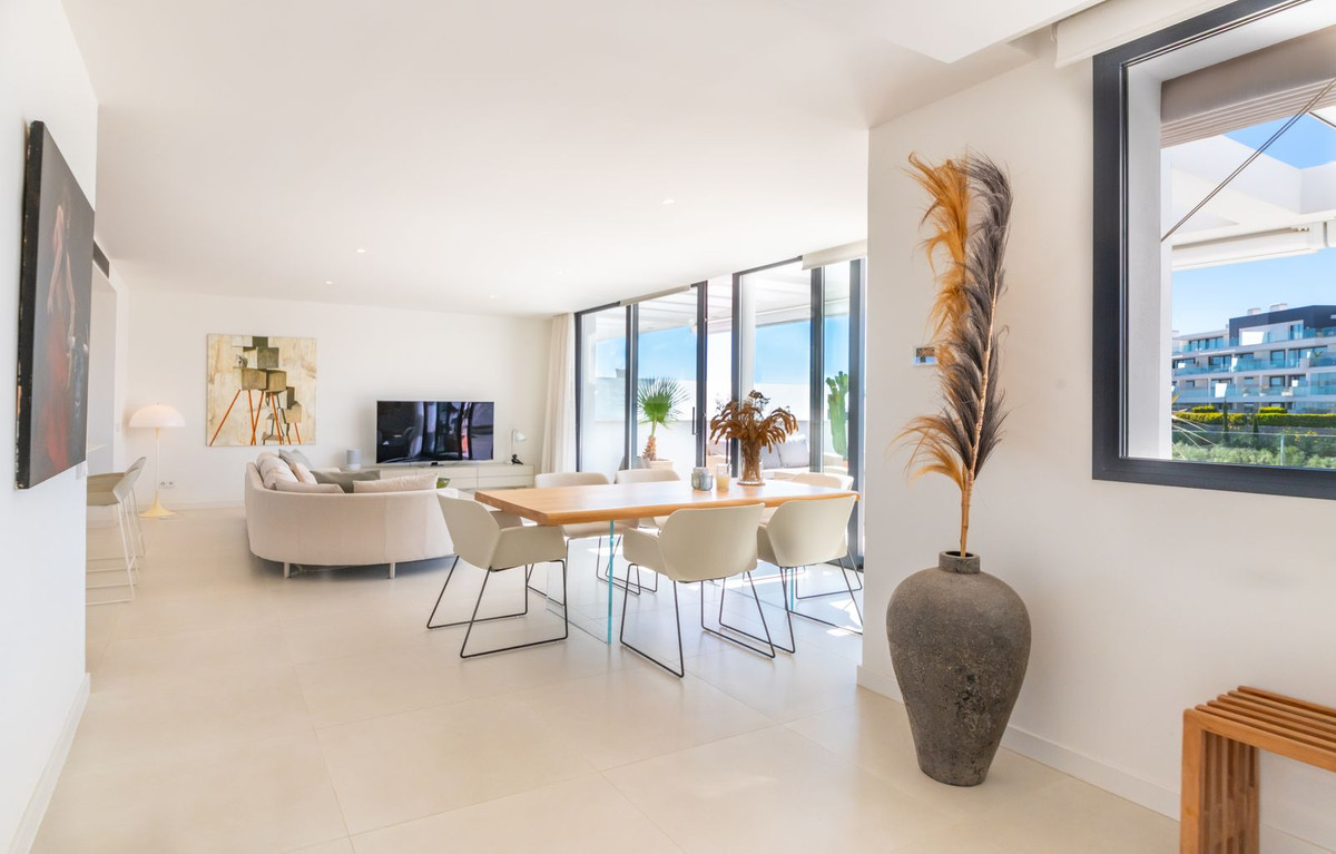 b8e7e7198a98fcaf581a820eb2a85806 - 3