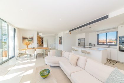 b8e7e7198a98fcaf581a820eb2a85806 - 7