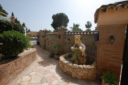 b96de503ac1298b3f5c52a42e7c37ce4 - 14