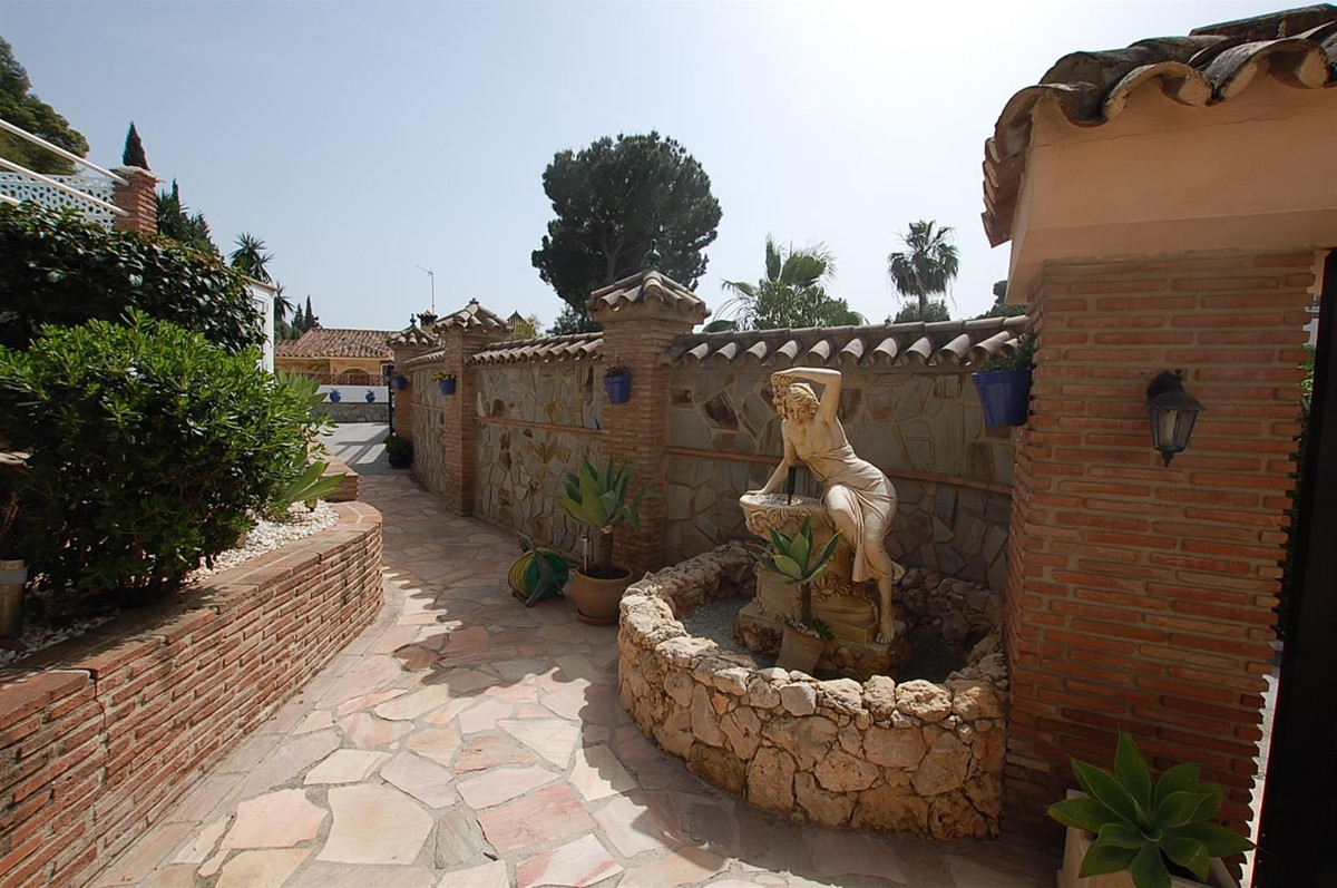 b96de503ac1298b3f5c52a42e7c37ce4 - 14