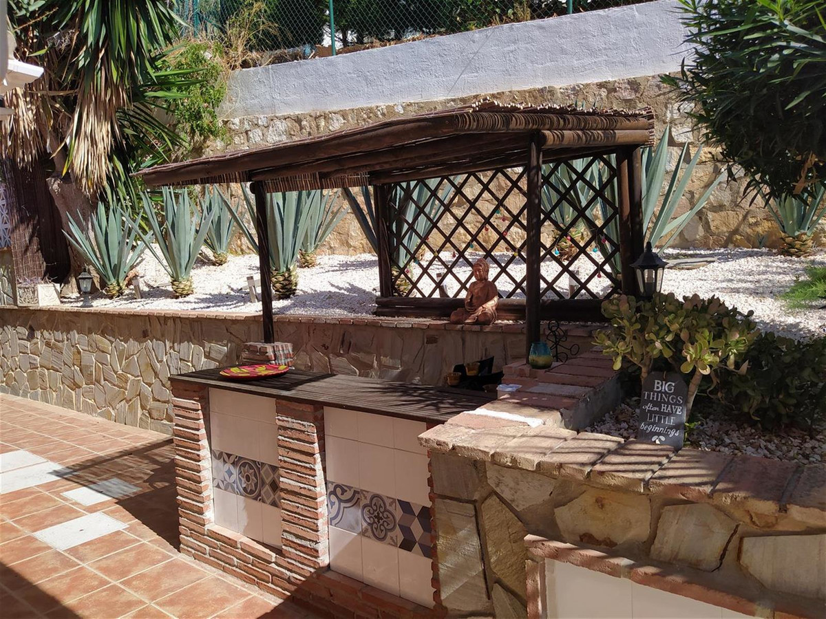 b96de503ac1298b3f5c52a42e7c37ce4 - 15