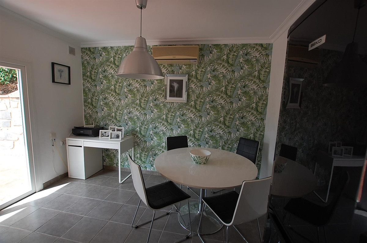 b96de503ac1298b3f5c52a42e7c37ce4 - 28