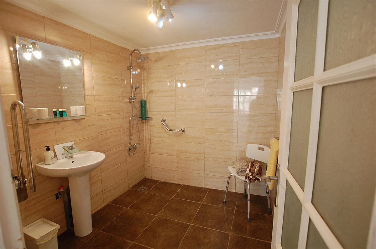 b96de503ac1298b3f5c52a42e7c37ce4 - 35