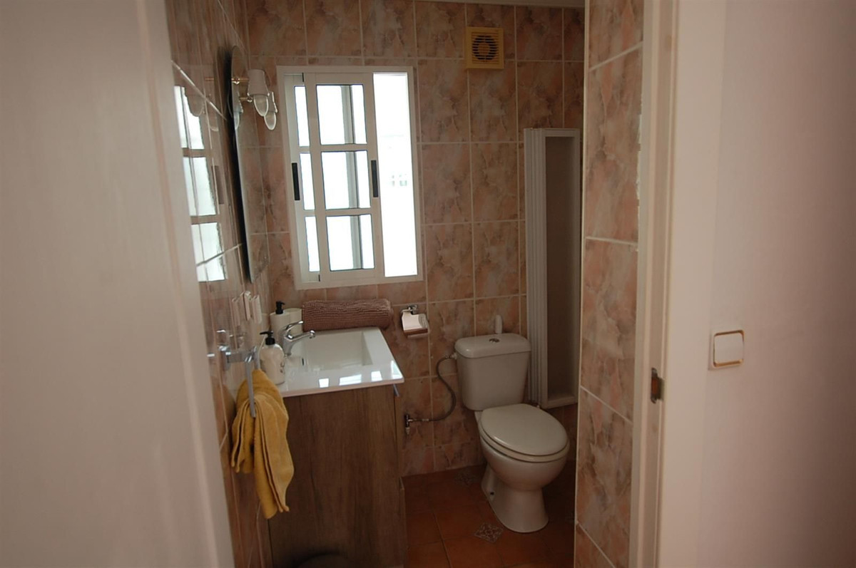 b96de503ac1298b3f5c52a42e7c37ce4 - 38