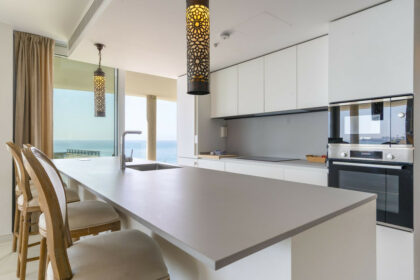 b9b8d5edb4596b47232dcf6105b0ce3c - 14