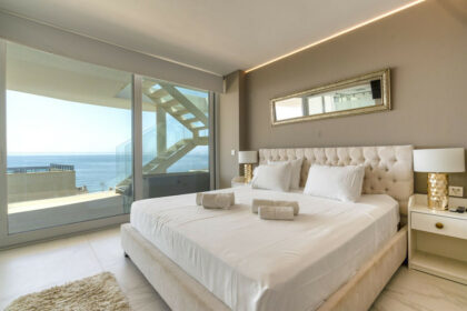 b9b8d5edb4596b47232dcf6105b0ce3c - 15