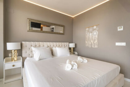 b9b8d5edb4596b47232dcf6105b0ce3c - 16