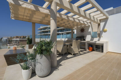 b9b8d5edb4596b47232dcf6105b0ce3c - 4