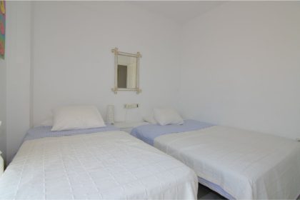 b9cfc3d0d173c4091b89f19737660d08 - 10