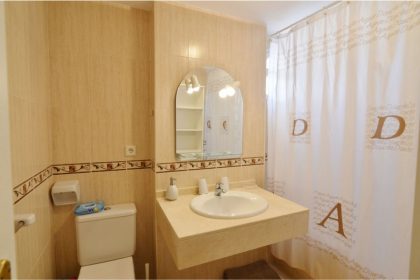 b9cfc3d0d173c4091b89f19737660d08 - 18