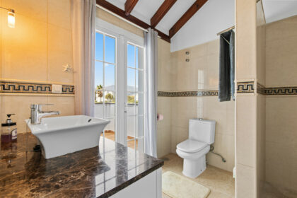 ba20ef8a4565564c1671b2d8aa39ff7a - 20