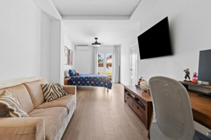 ba20ef8a4565564c1671b2d8aa39ff7a - 22