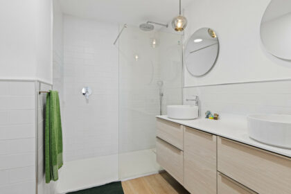 ba20ef8a4565564c1671b2d8aa39ff7a - 23