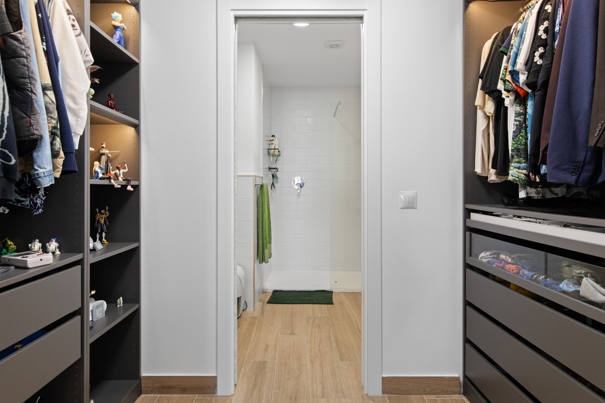 ba20ef8a4565564c1671b2d8aa39ff7a - 26