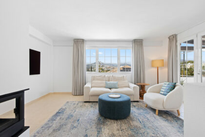 ba20ef8a4565564c1671b2d8aa39ff7a - 4