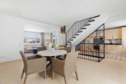 ba20ef8a4565564c1671b2d8aa39ff7a - 9