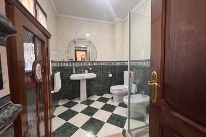 bab6812e2950c81894a4f8d7ea7db098 - 13