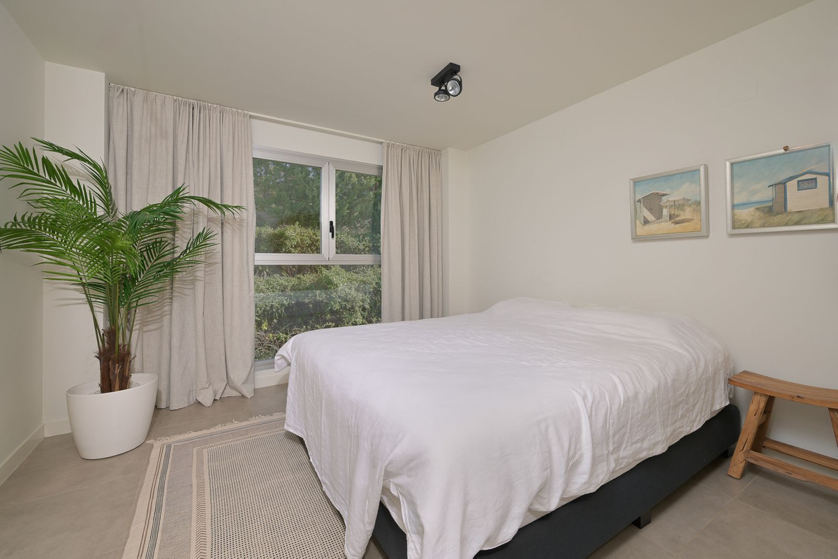 bb204e447241c9cea9fbf7084a800215 - 14