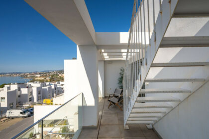 bb204e447241c9cea9fbf7084a800215 - 22