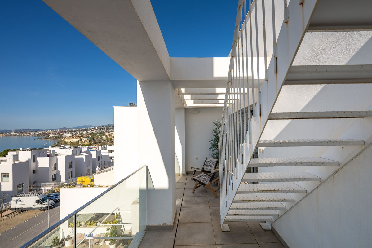 bb204e447241c9cea9fbf7084a800215 - 22