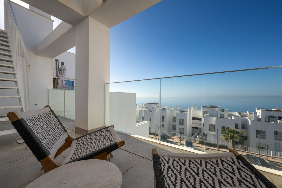 bb204e447241c9cea9fbf7084a800215 - 23