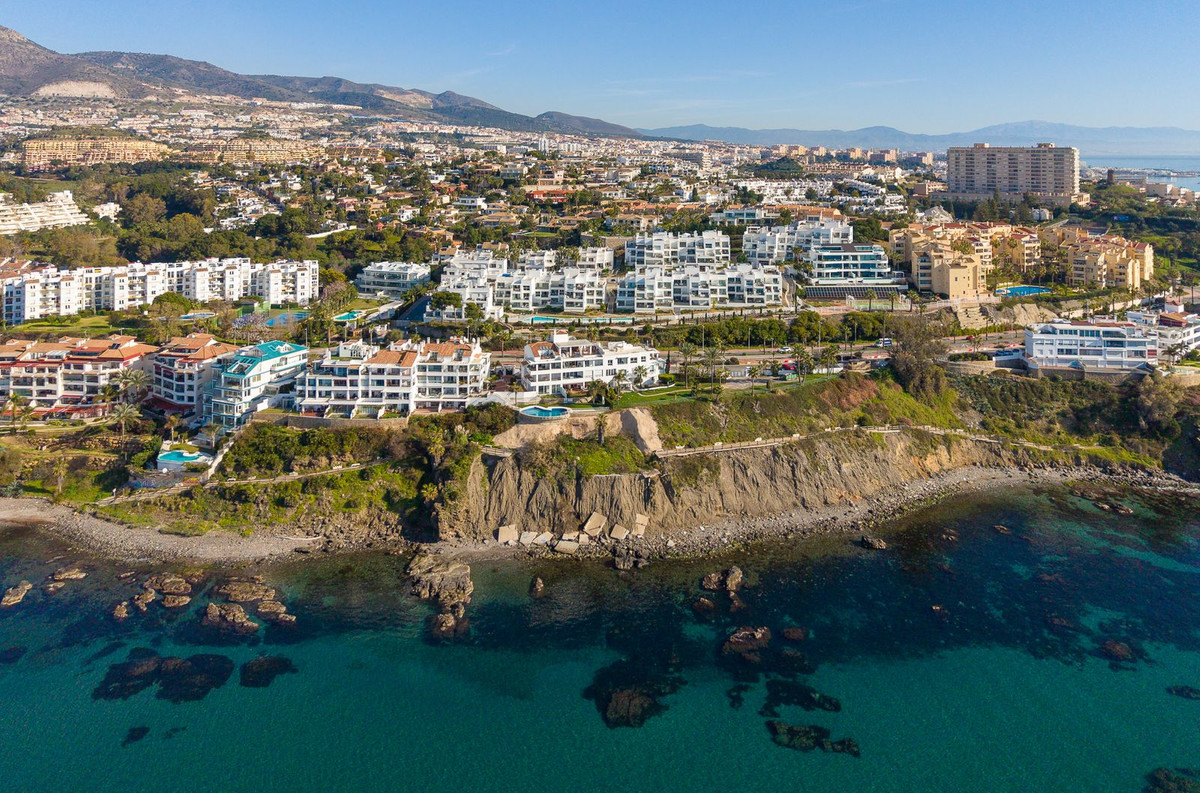 bb204e447241c9cea9fbf7084a800215 - 48